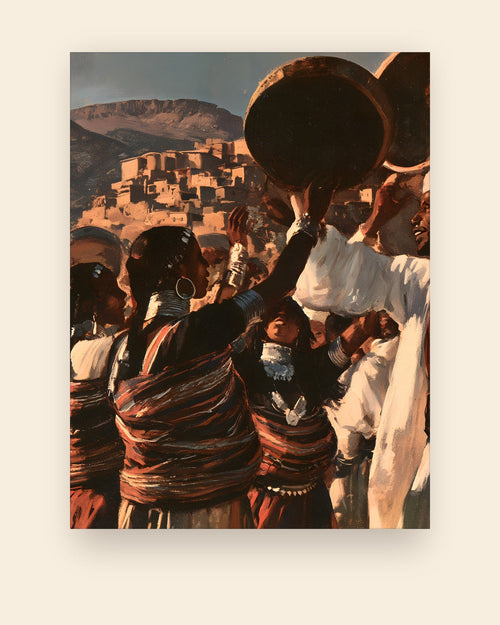 Plakat med amazigh-dansere med tromme foran en landsby på en bjergside